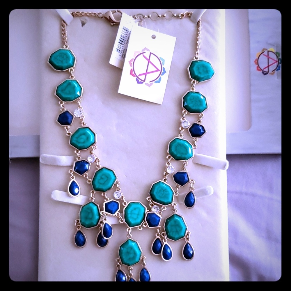 Gorgeous Amrita Singh collar